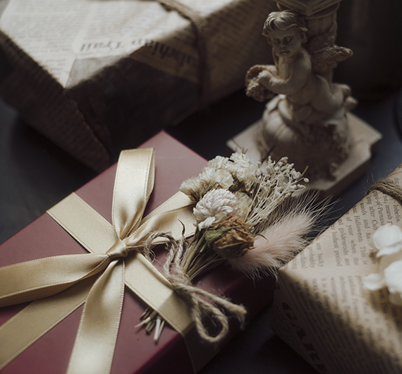 День книгодарения: 8 идей подарков любителю книг